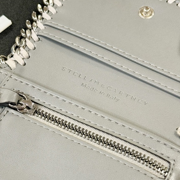 Stella McCartney Falabella Silver Wallet - Picture 4 of 6
